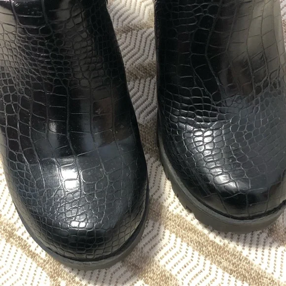 Soda Black Chunky Heeled Ankle Boots with crocodile/snake print - Picture 8 of 14